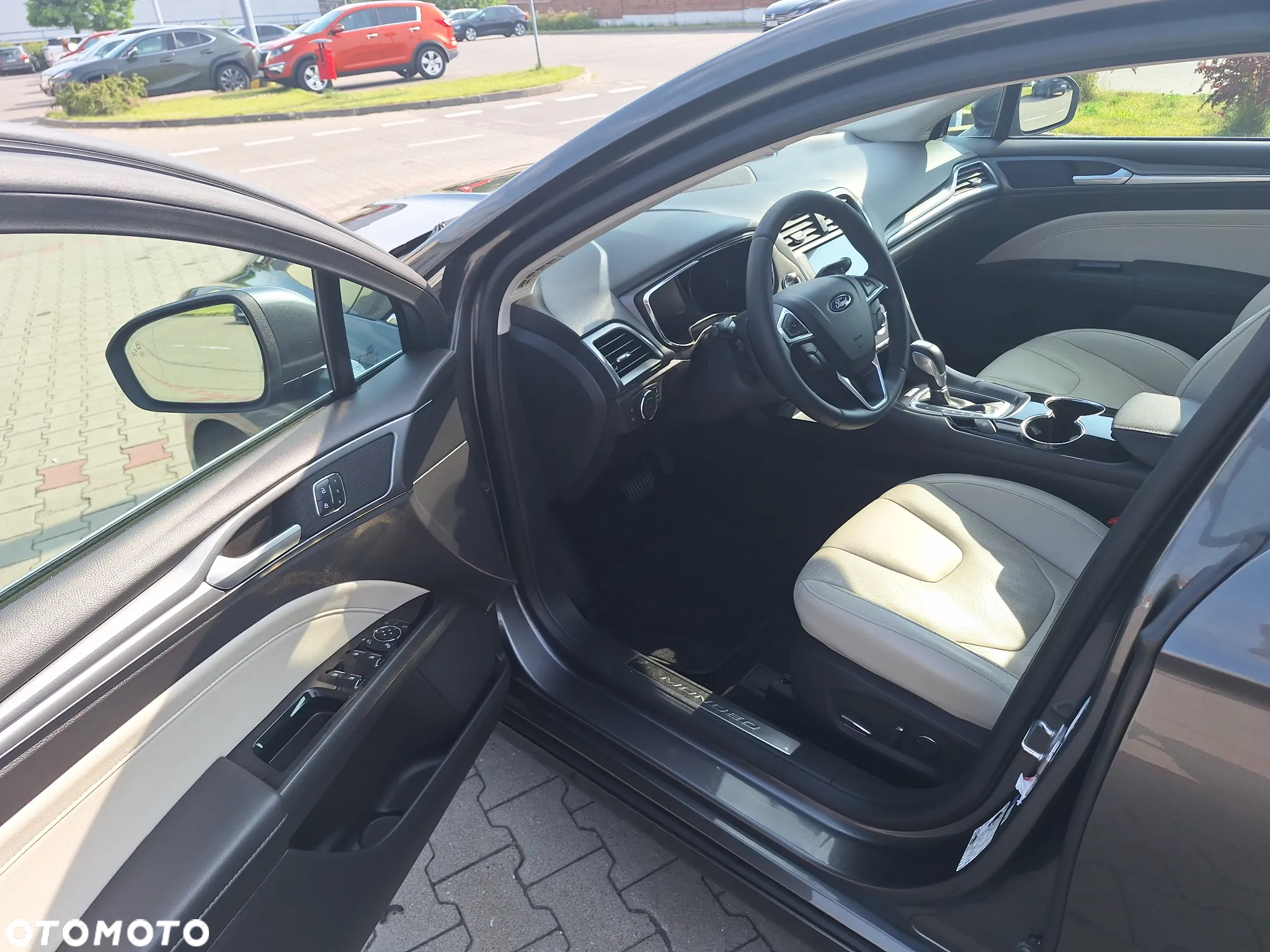 Ford Mondeo 2.0 TDCi Bi-Turbo PowerShift-Aut Titanium - 4