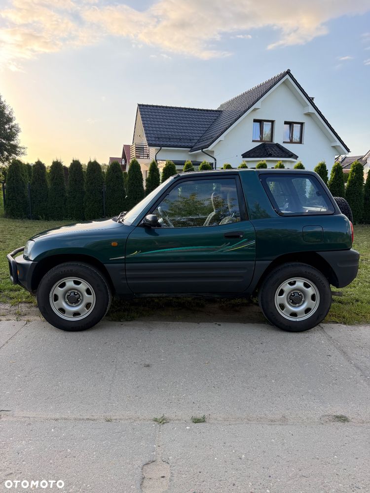 Toyota RAV4 2.0 - 7