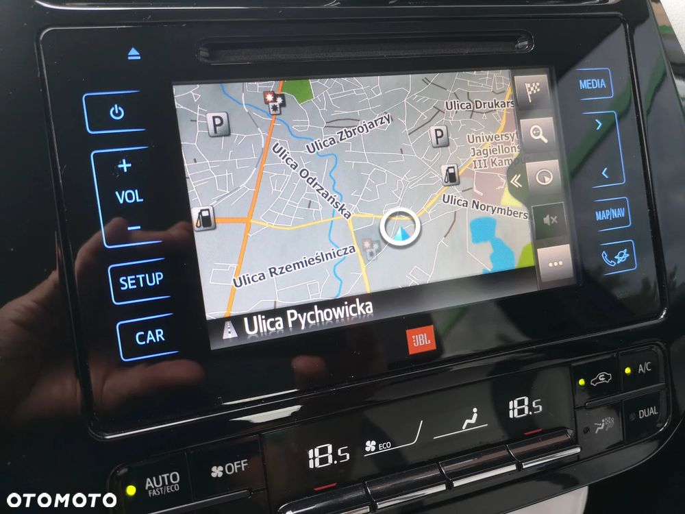 Toyota Prius 1.8 Hybrid Prestige - 24