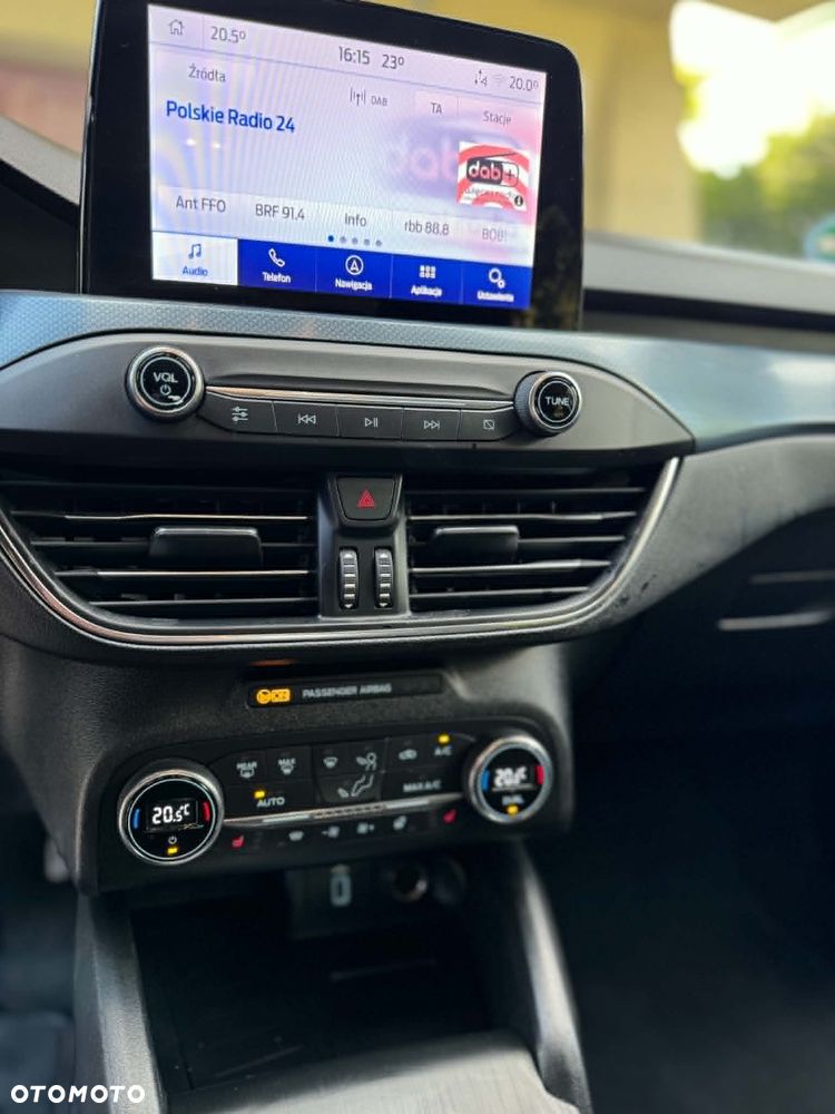 Ford Focus 1.5 EcoBoost Active X - 9