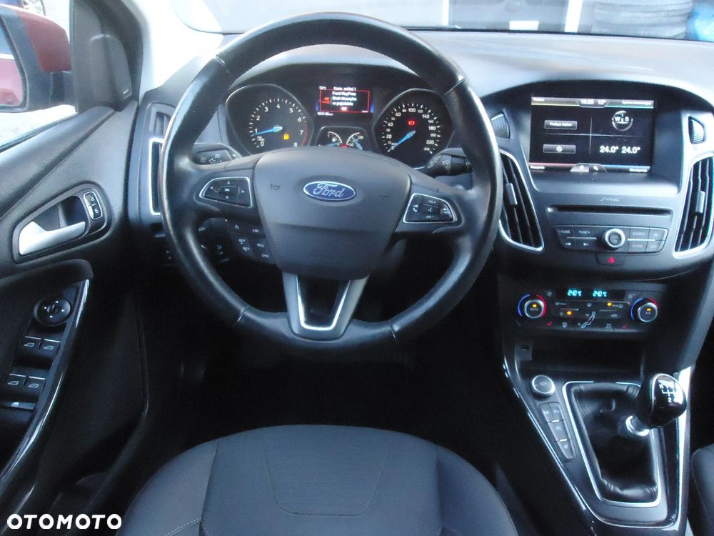 Ford Focus 1.5 EcoBoost Titanium ASS - 10