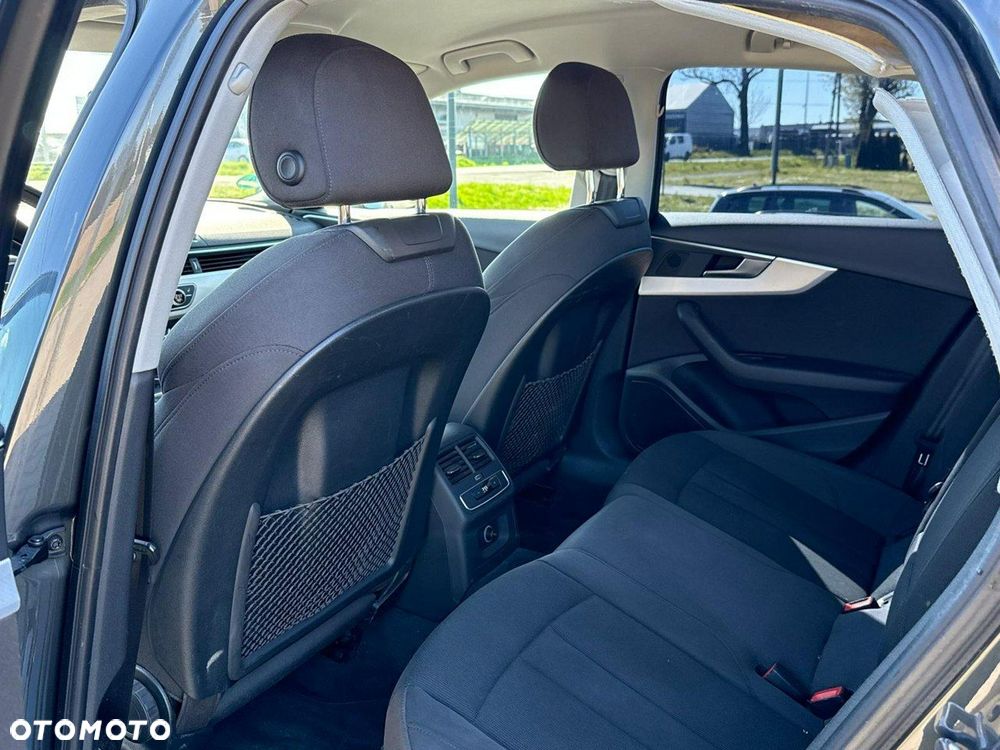 Audi A4 Limousine - 15