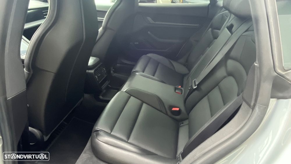 Porsche Taycan Standard - 17