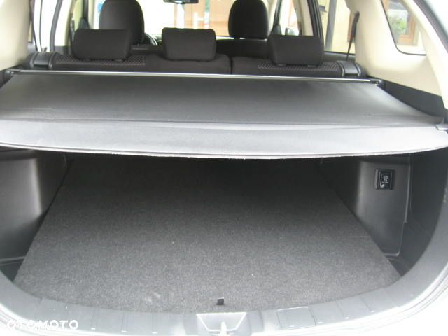 Mitsubishi Outlander 2.0 Intense + SDA 4WD CVT - 28