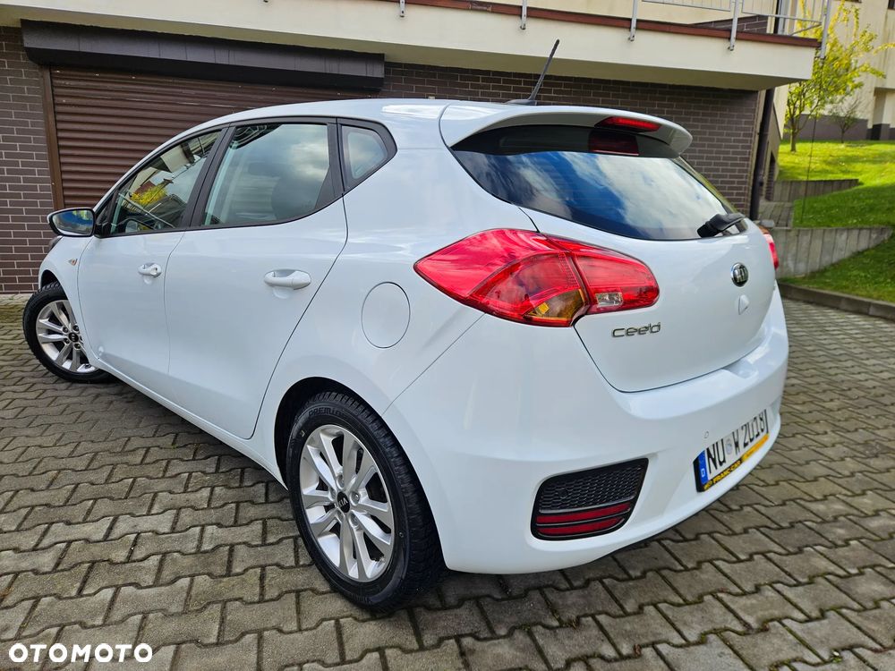 Kia Ceed 1.0 T-GDI L Business Line - 3