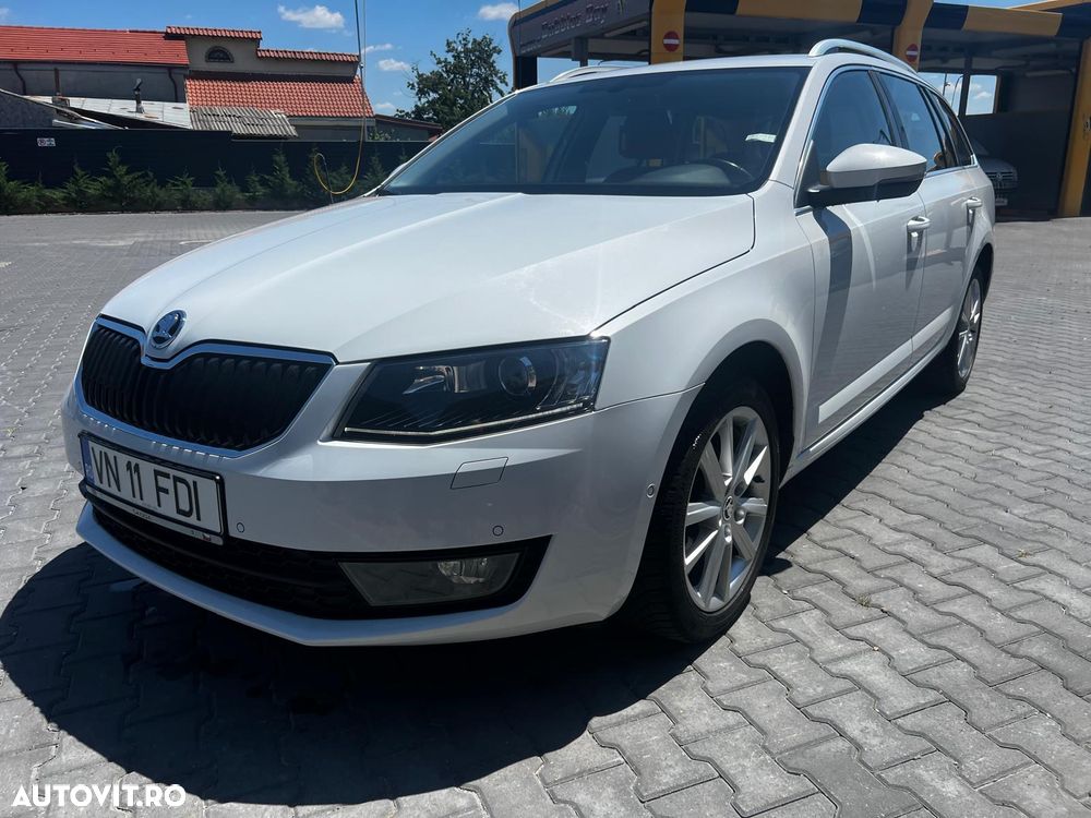 Skoda Octavia 1.6 TDI Premium Edition - 1