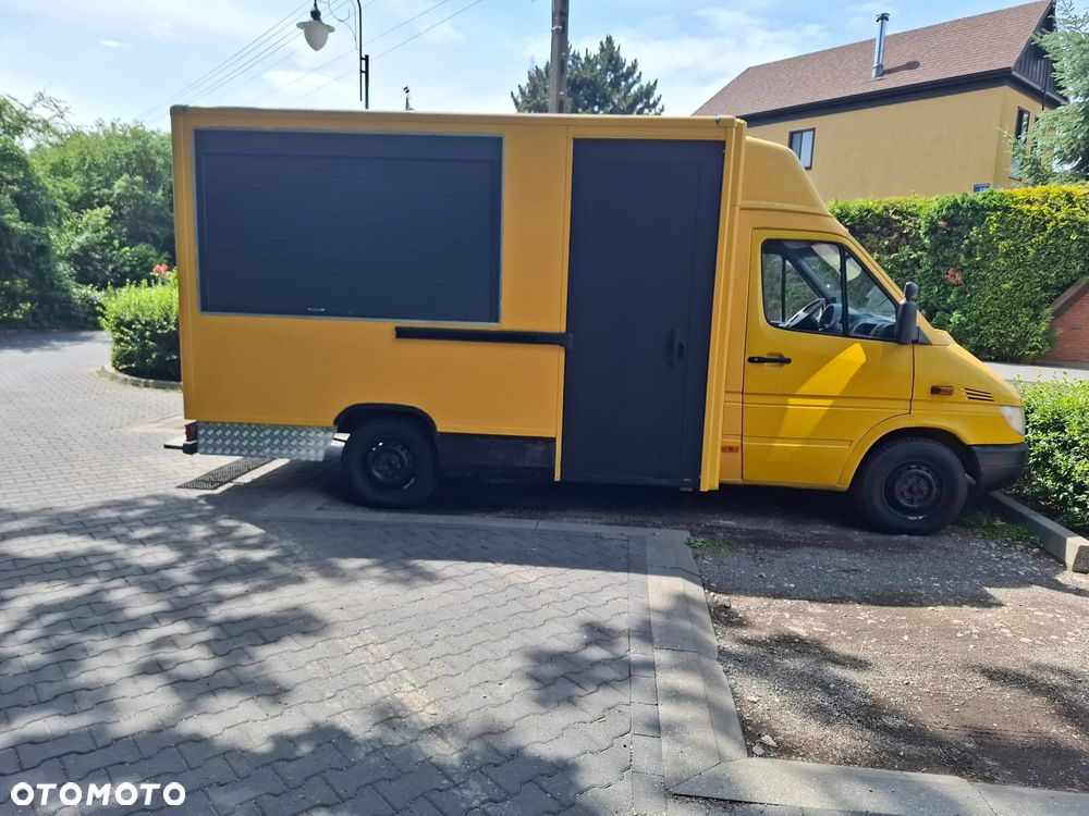 Mercedes-Benz Sprinter - 2