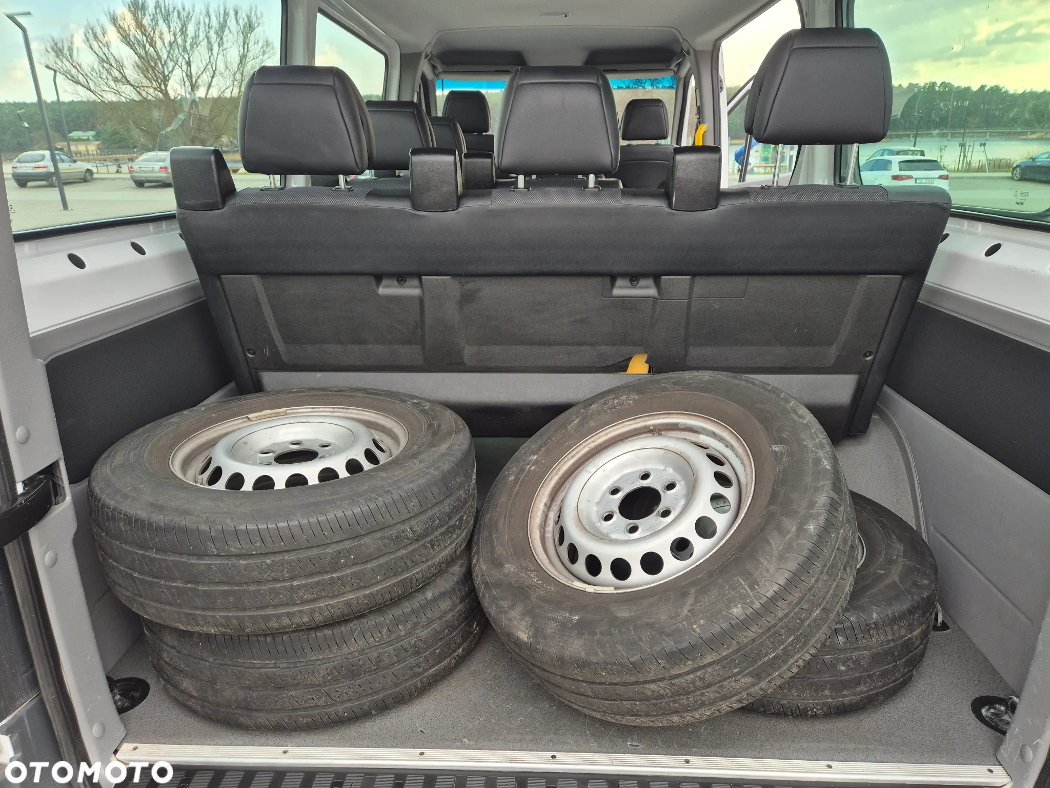 Mercedes-Benz Sprinter - 14