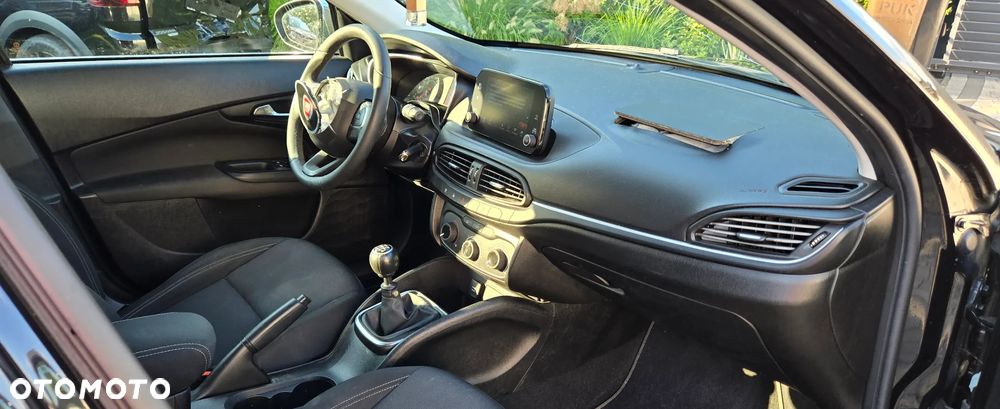 Fiat Tipo - 12