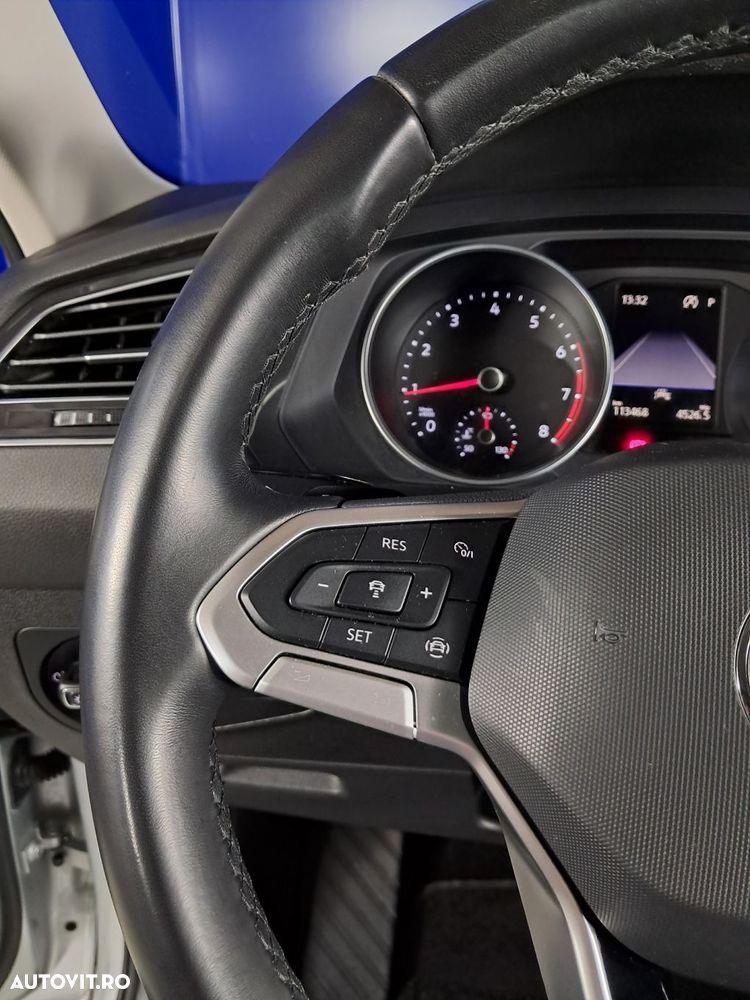 Volkswagen Tiguan - 13