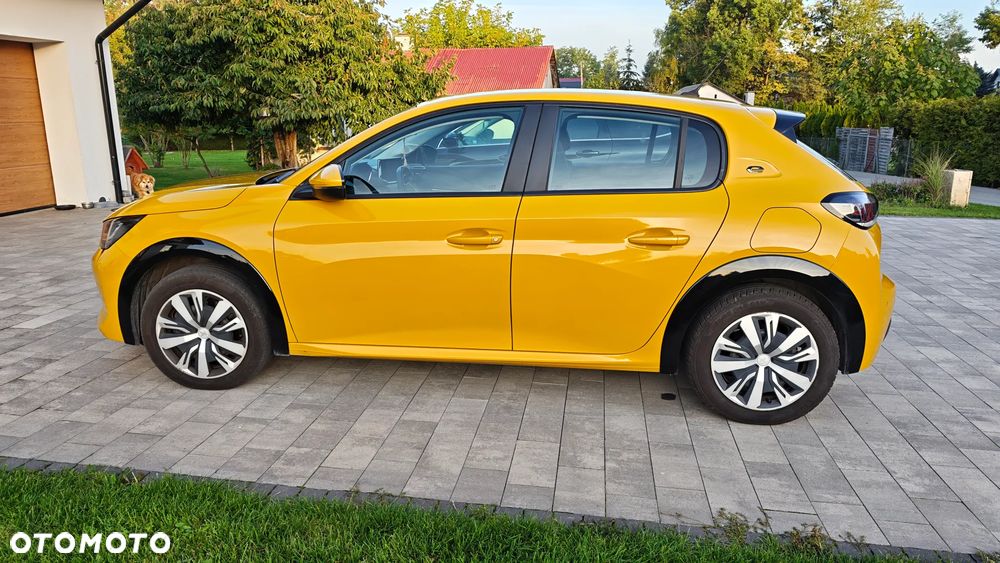Peugeot 208 - 8