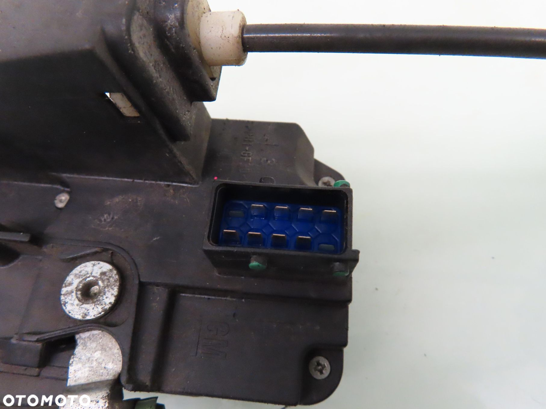 ZAMEK LEWY PRZEDNI OPEL CORSA C 13203899 8 PIN - 4
