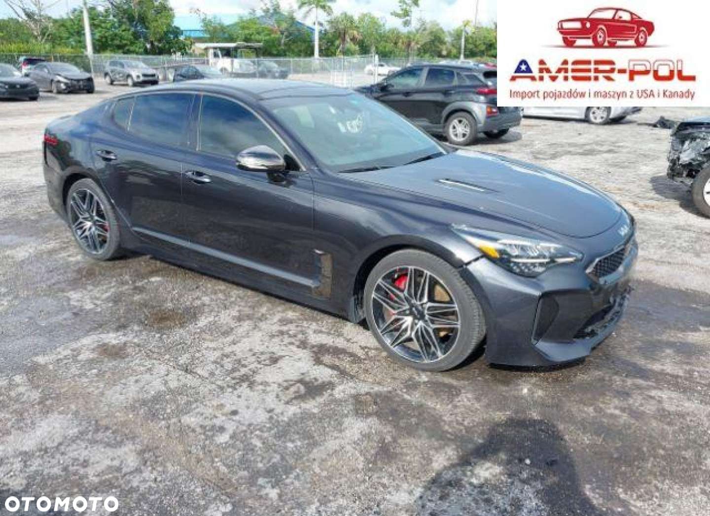 Kia Stinger - 1