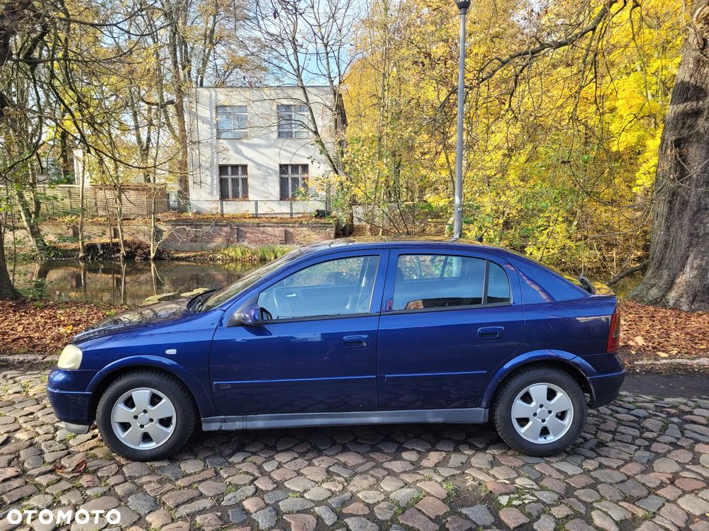 Opel Astra ver-iii-1-7-cdti-elegance - 4