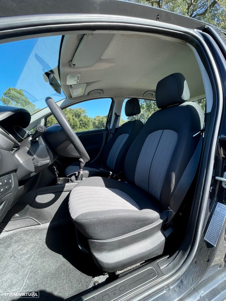 Fiat Punto 1.3 M-Jet Lounge S&S - 10