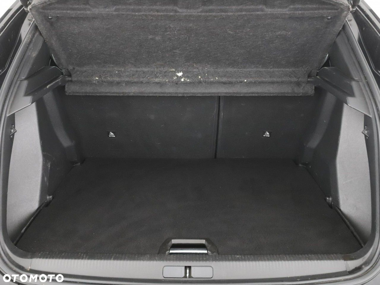 Peugeot 2008 PureTech 130 EAT8 Allure - 20