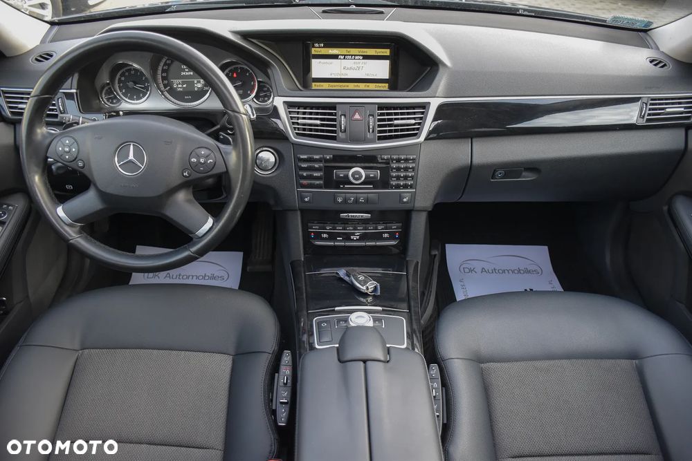 Mercedes-Benz Klasa E 350 CDI DPF 4Matic BlueEFFICIENCY 7G-TRONIC Avantgarde - 17
