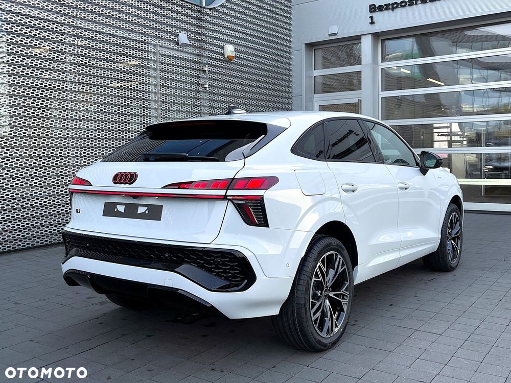 Audi Q3 Sportback - 8