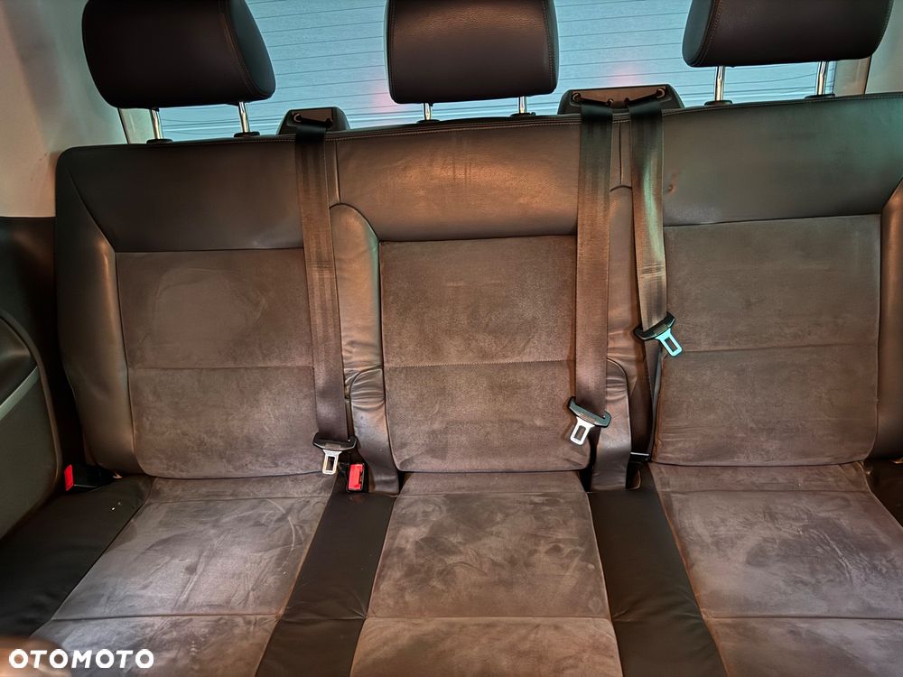 Volkswagen Multivan - 19