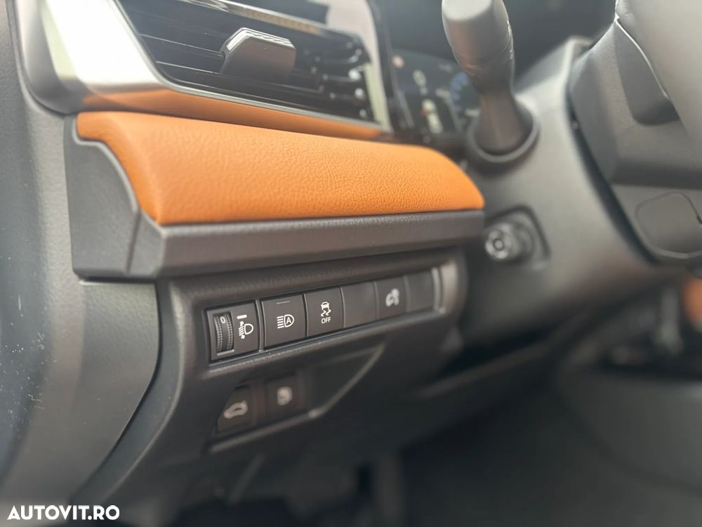 Toyota Camry 2.5 Exclusive - 12