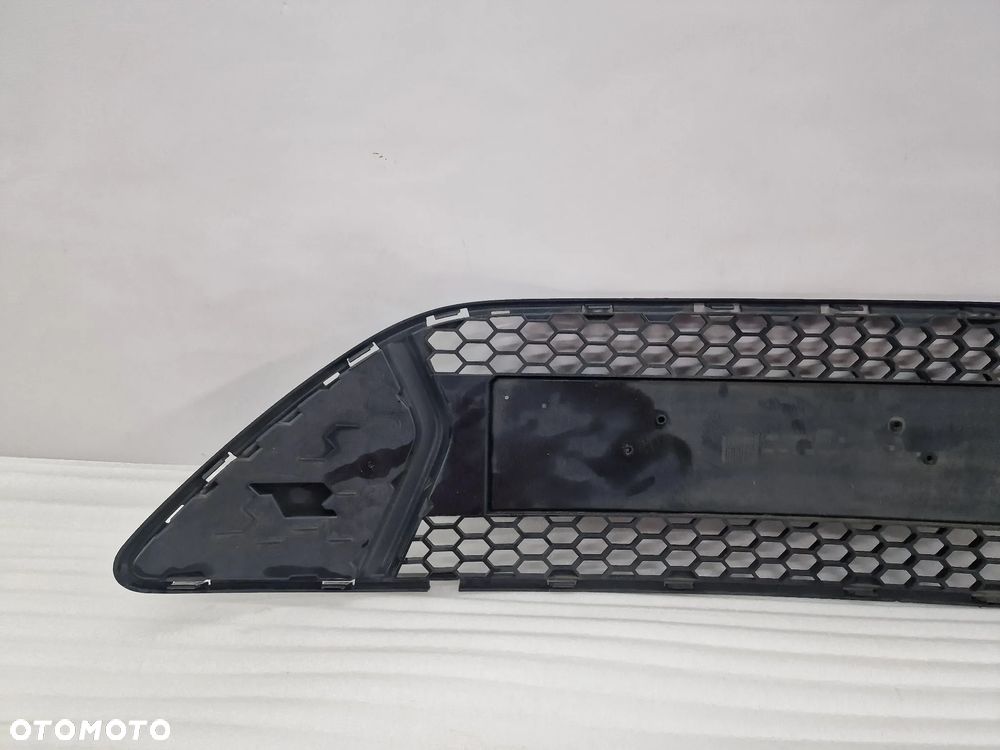 FORD FOCUS MK3 ST / ST-LINE 12- KRATKA ŚRODKOWA ZDERZAKA PRZEDNIEGO PRZÓD , NR CM51-17B968-A , NR AUKCJI KR287 - 7