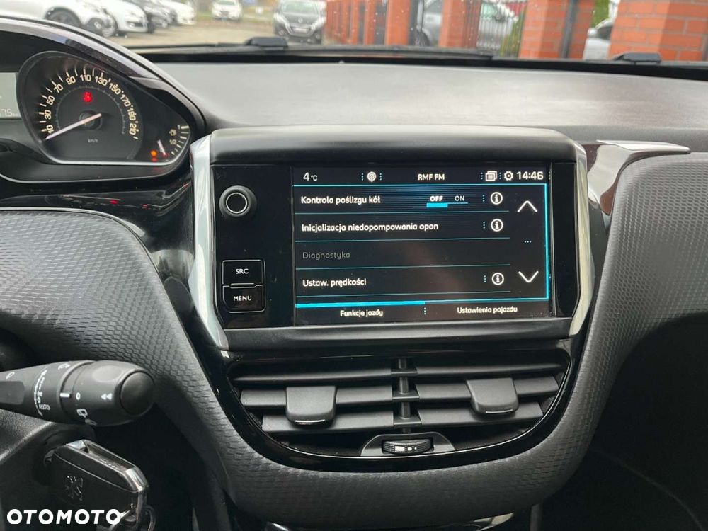 Peugeot 2008 PureTech 82 Signature - 15