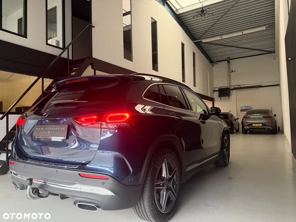 Mercedes-Benz GLA - 5