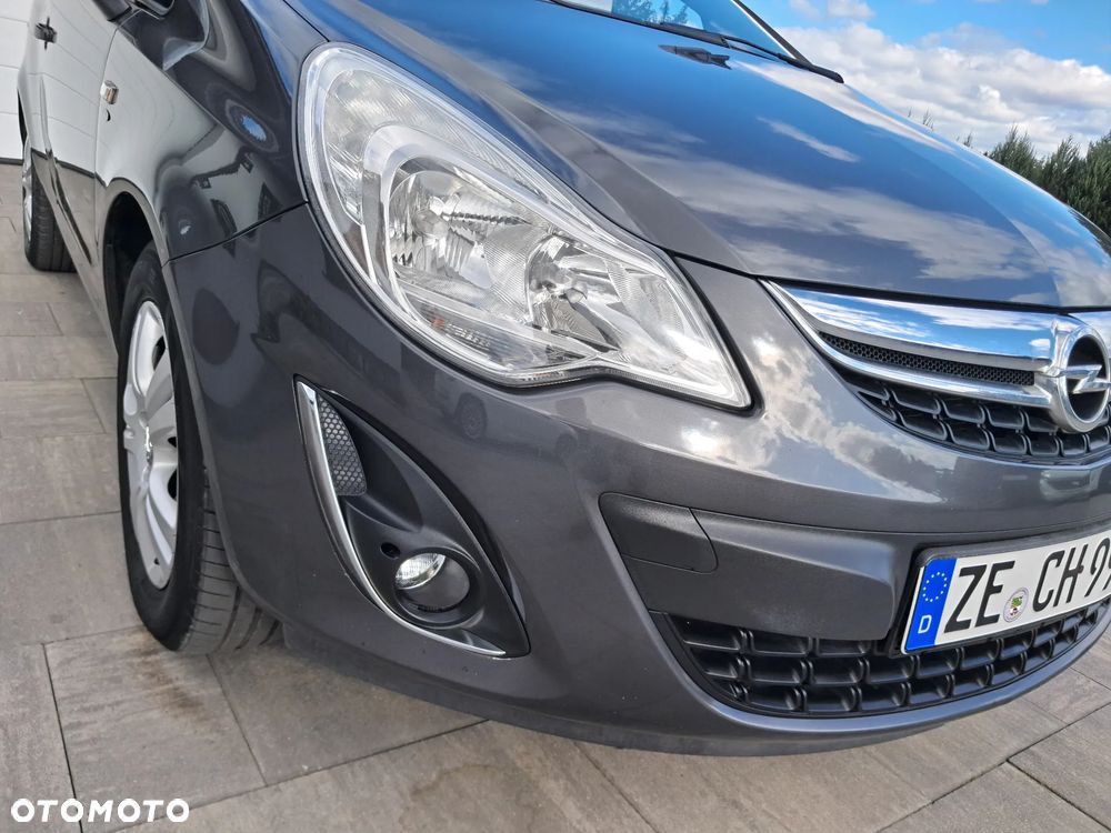 Opel Corsa 1.2 16V Edition / Active - 11