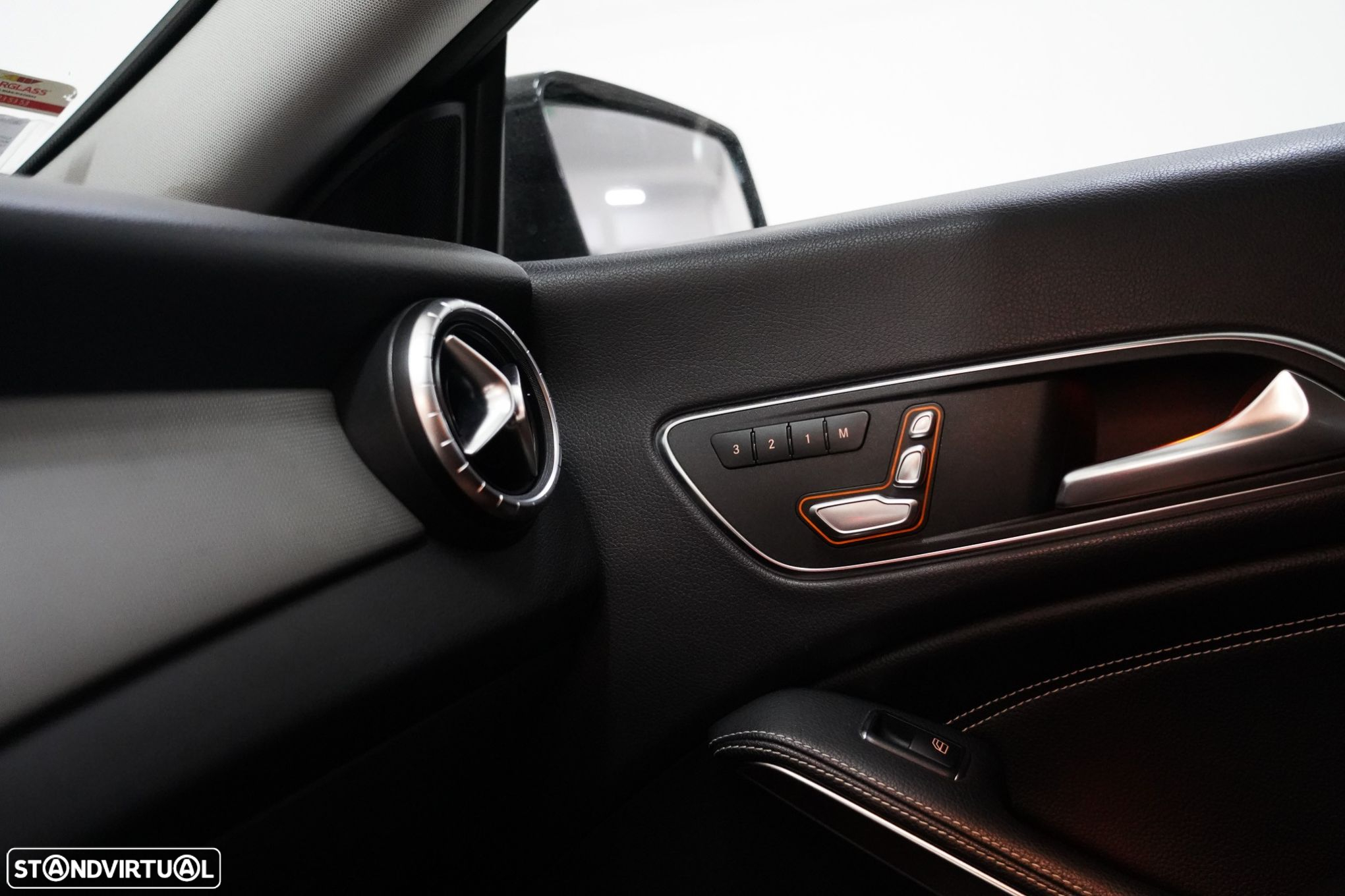 Mercedes-Benz CLA 200 d Shooting Brake Urban Aut. - 16