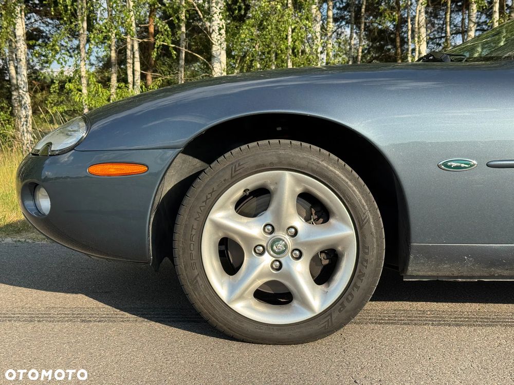 Jaguar XK8 - 14