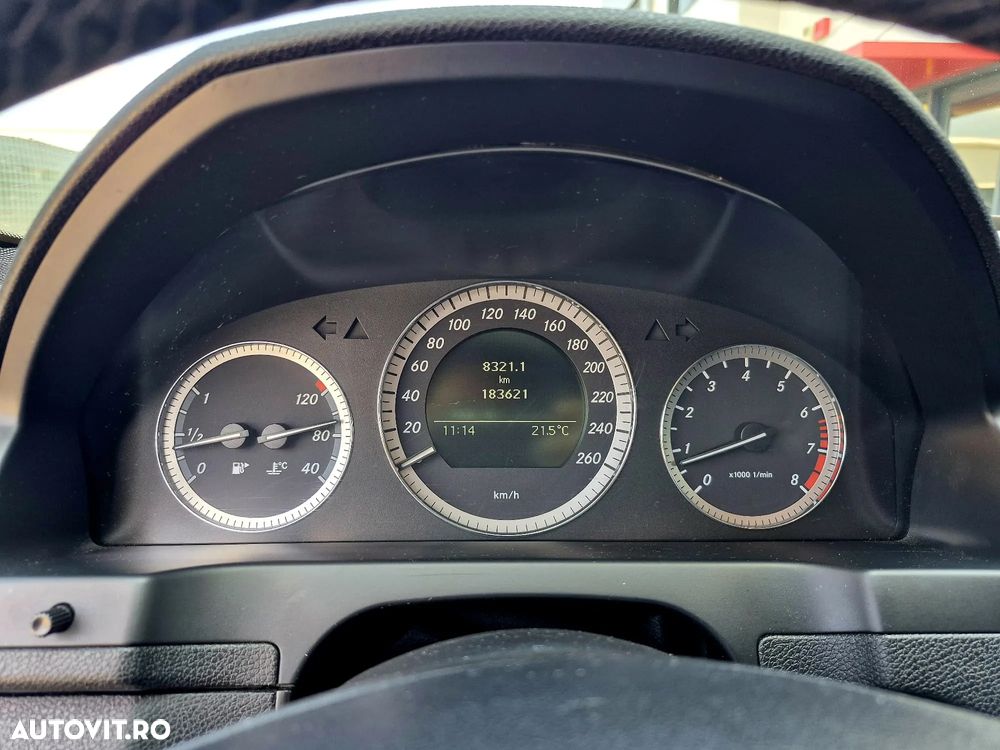 Mercedes-Benz C - 9