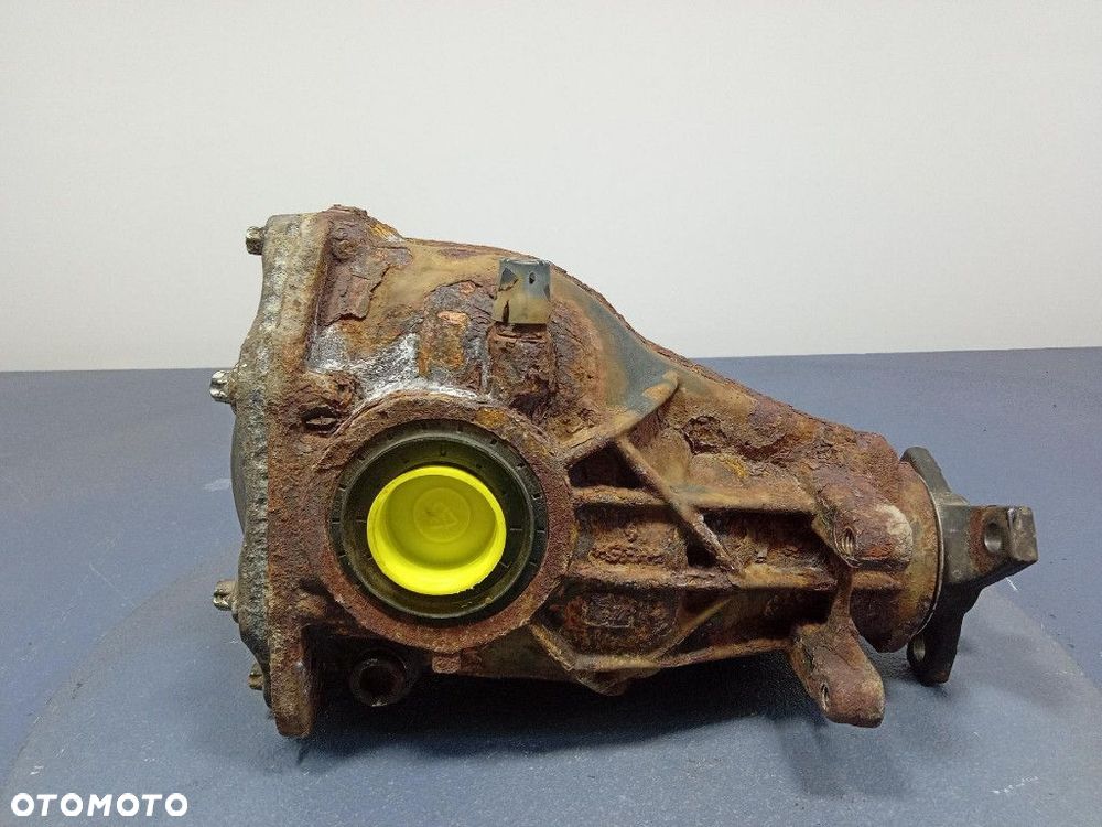 MERCEDES E KLASA W211 E200 KOMPRESSOR 163KM MOST TYLNY A2113510308 722.695 - 2