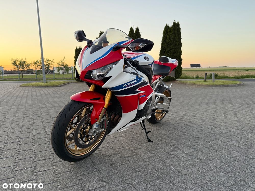 Honda CBR - 9