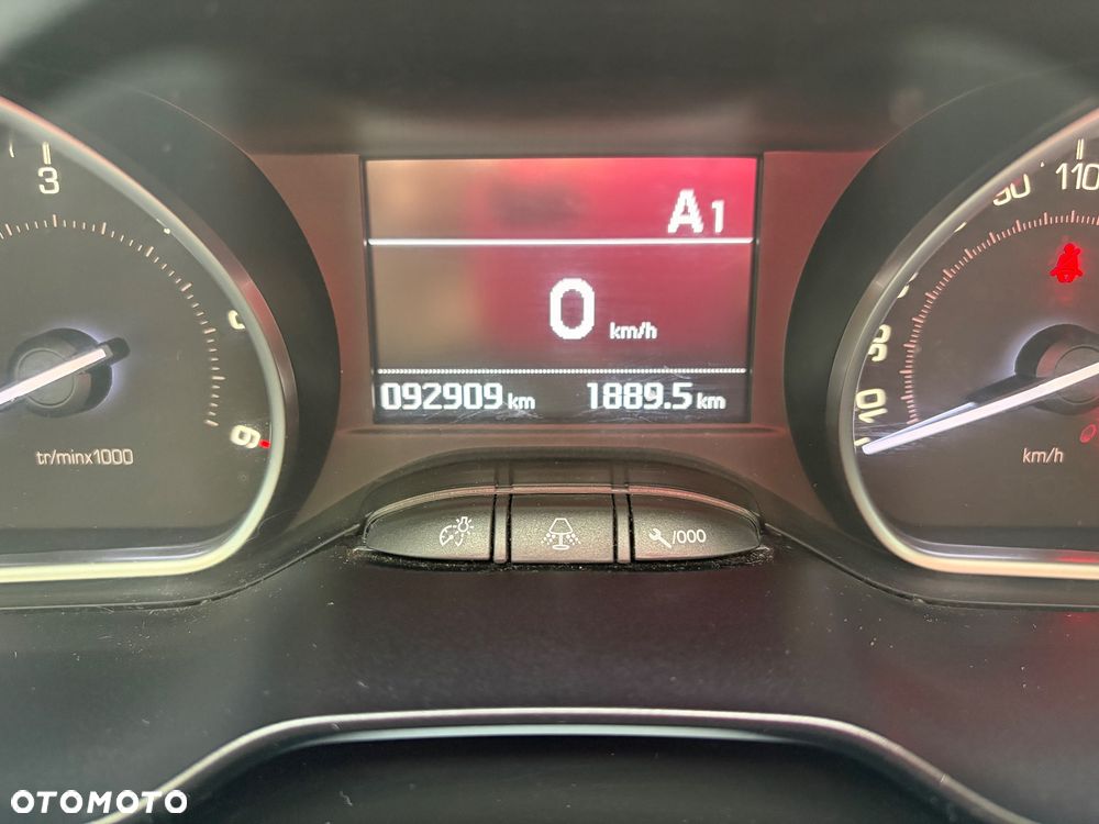 Peugeot 208 e-HDi FAP 92 EGS6 Stop&Start Allure - 6