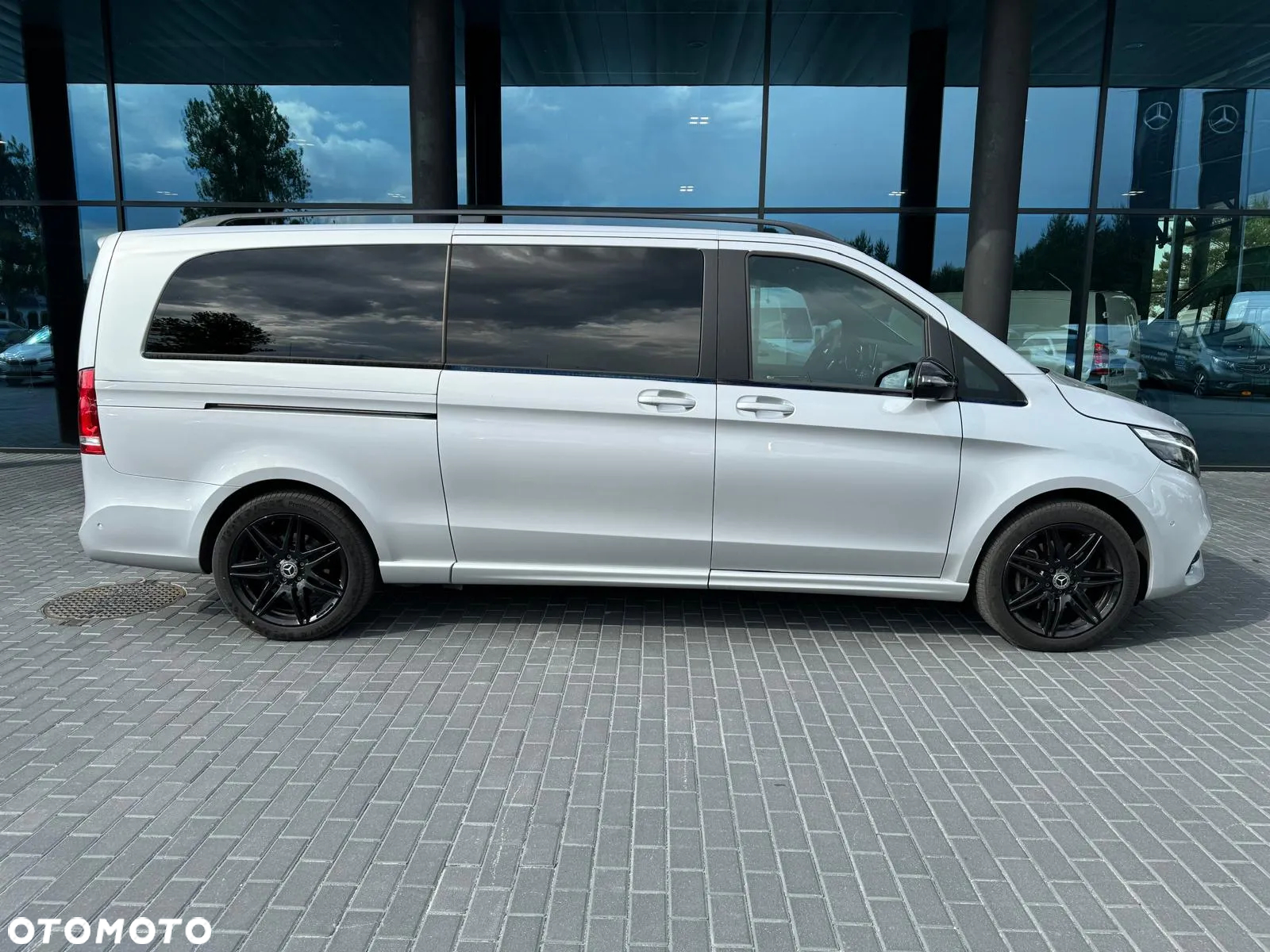 Mercedes-Benz Klasa V - 6