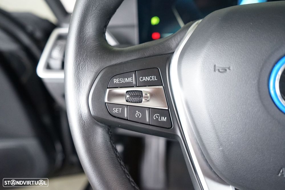 BMW i4 eDrive40 Desportiva M - 25