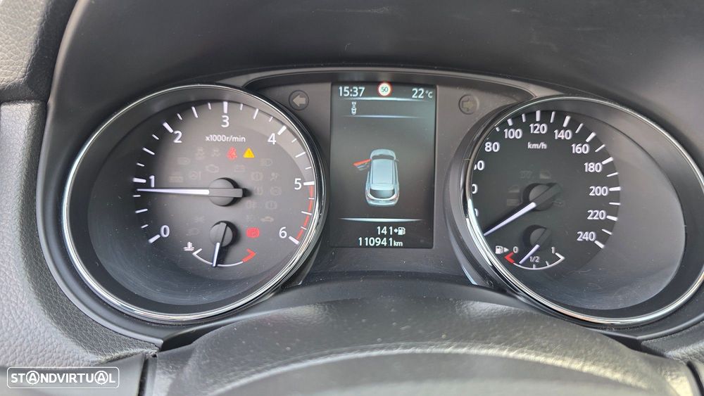 Nissan Qashqai 1.5 dCi N-Connecta 18 - 16