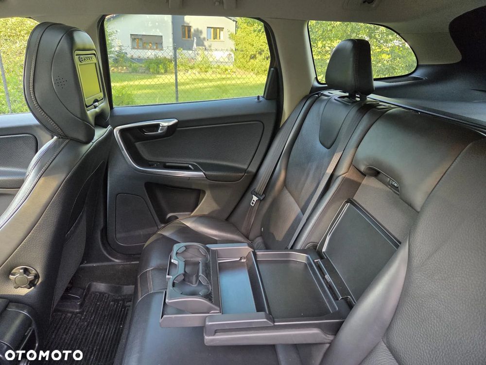 Volvo XC 60 D5 AWD Summum - 23