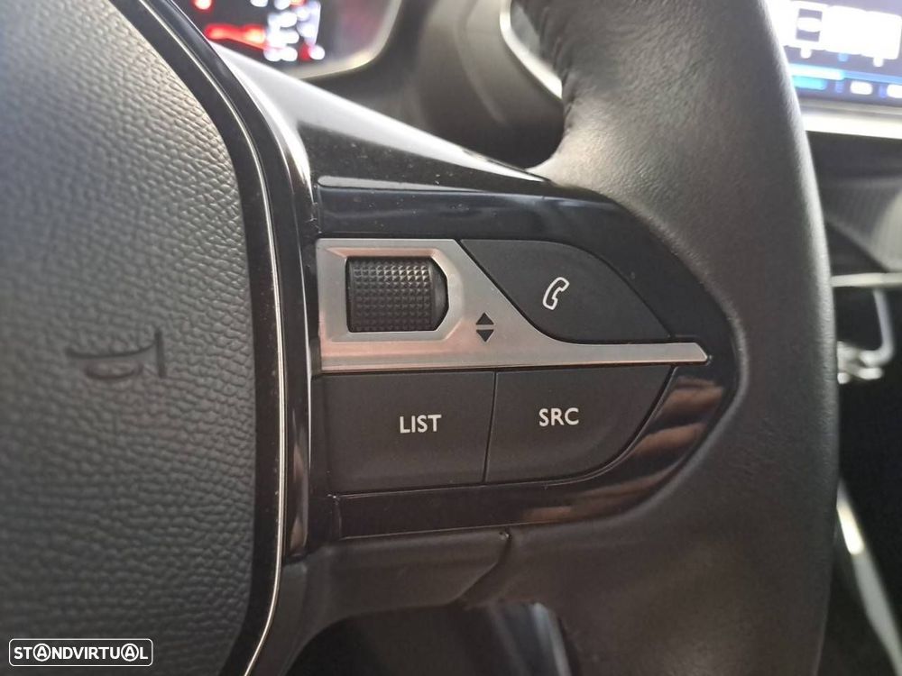 Peugeot 2008 1.2 PureTech Allure Pack - 17