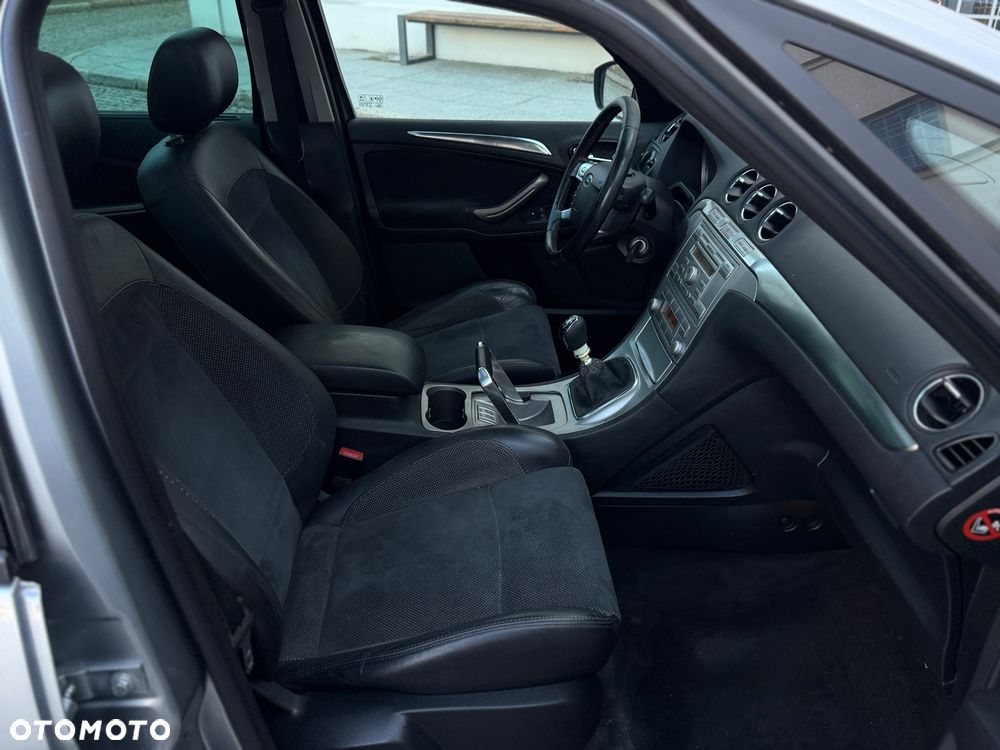 Ford S-Max 2.0 TDCi DPF Titanium - 17