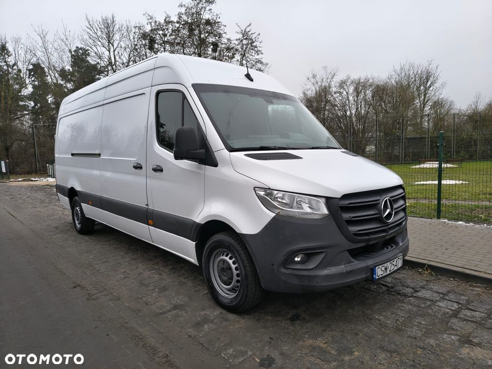 Mercedes-Benz Sprinter - 1