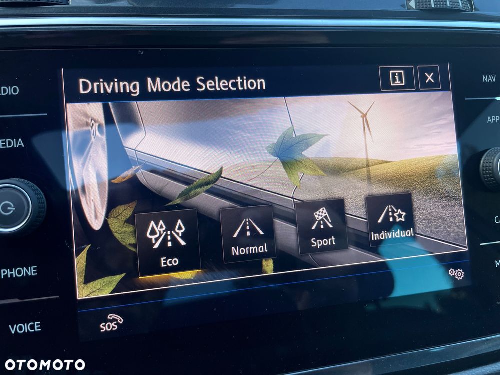 Volkswagen Tiguan 2.0 TDI SCR DSG R-Line - 25