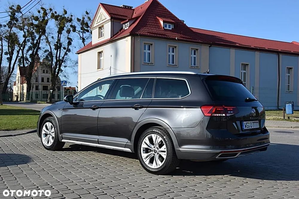 Volkswagen Passat Alltrack 2.0 TDI SCR DSG 4Motion - 10