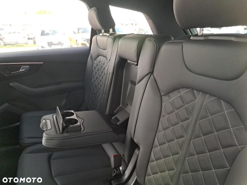 Audi Q7 - 16