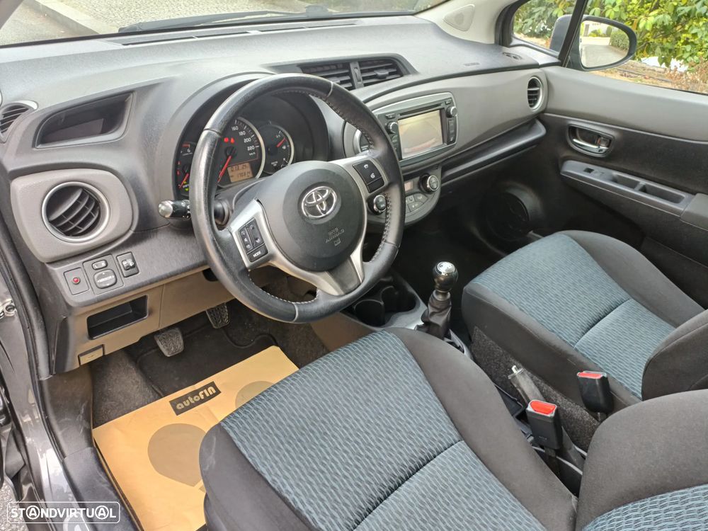 Toyota Yaris 1.4 D-4D High Pack+NAVI - 8