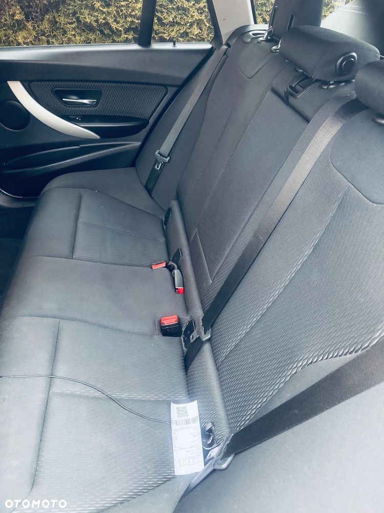 BMW Seria 3 320d - 6