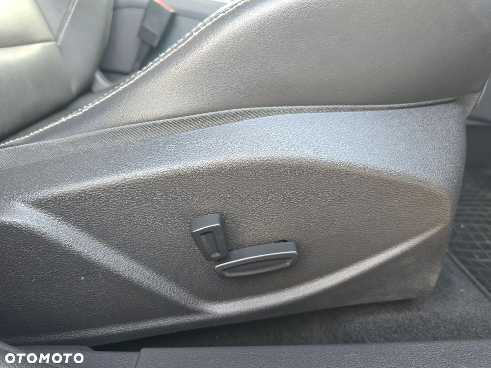 Ford Focus SW 2.0 EcoBoost ST Leather Exclusive Pack - 17