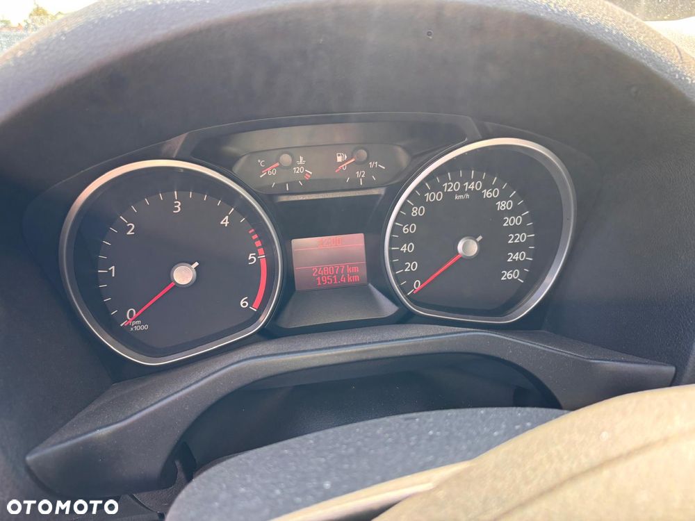Ford Mondeo 2.0 TDCi Ambiente - 13