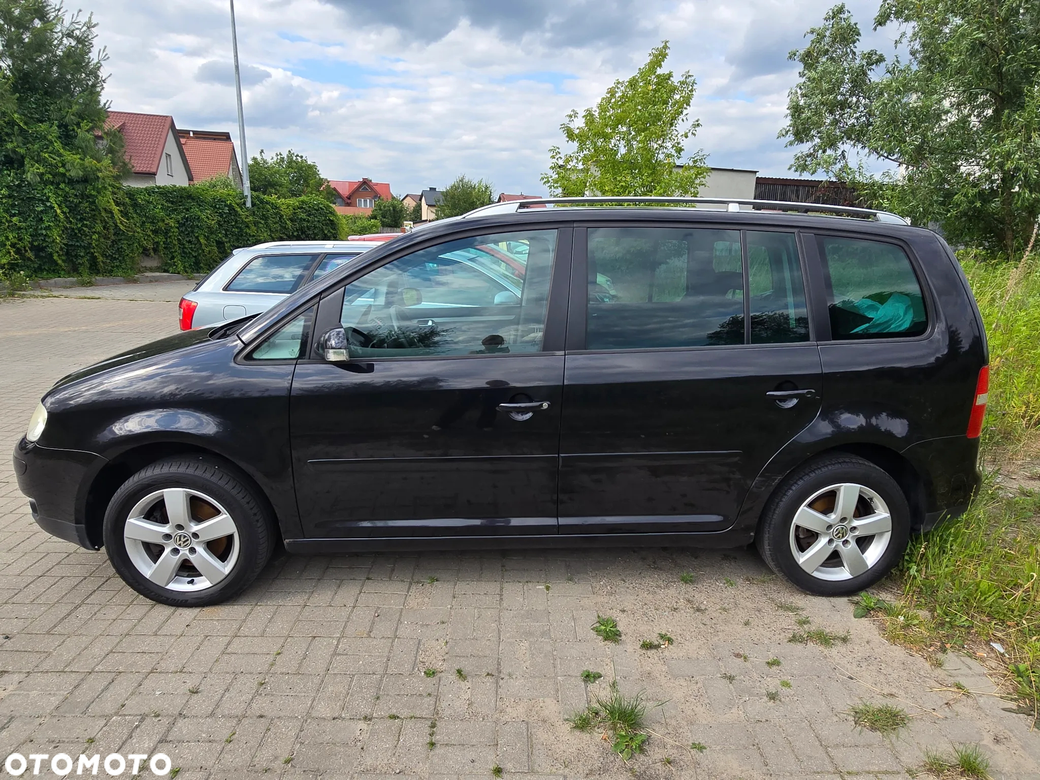 Volkswagen Touran - 2