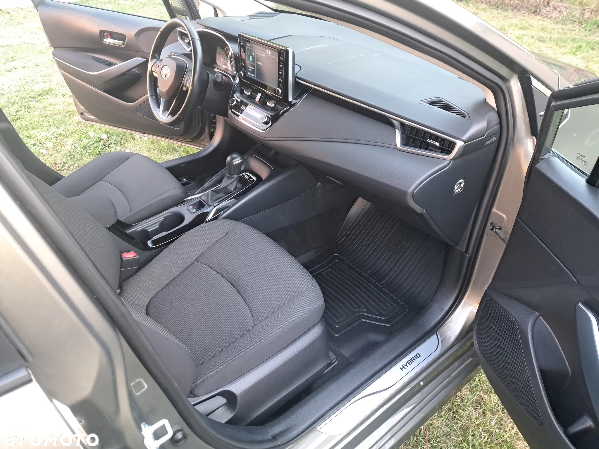 Toyota Corolla 1.8 Hybrid Comfort - 19